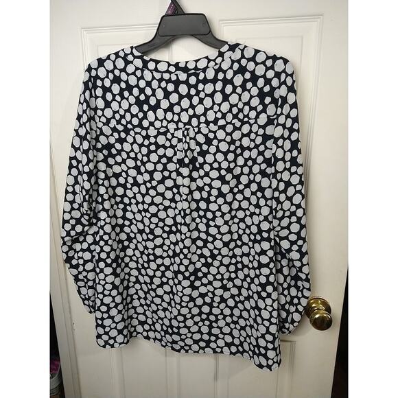 Lane Bryant Woman 18 Blouse Black White Blue V Neck Button Front Office Wear - Picture 11 of 11